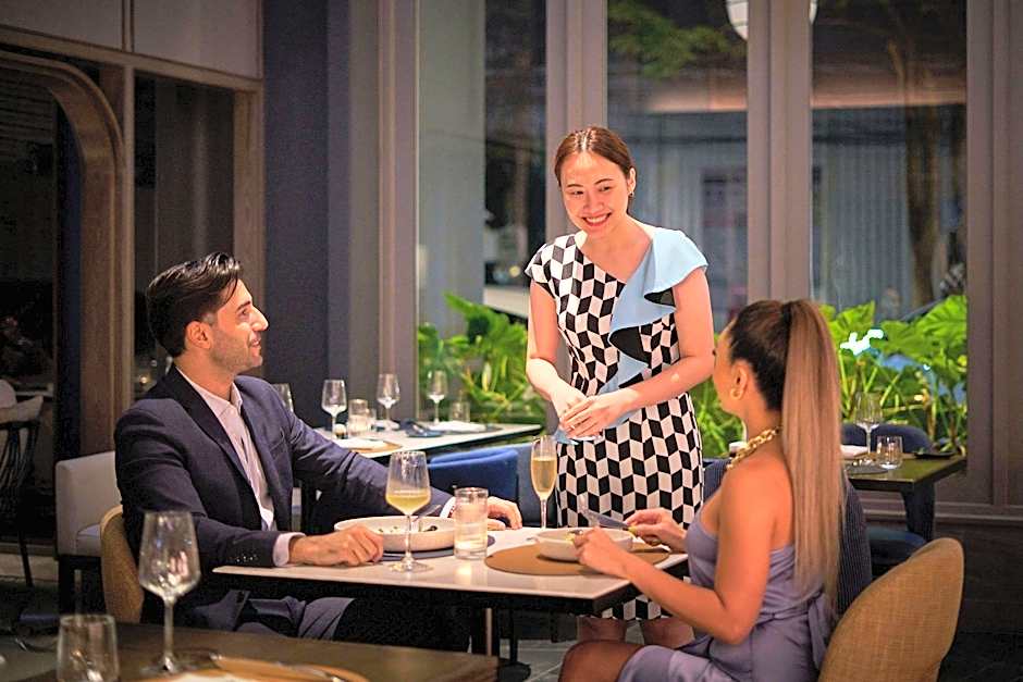 Madi Paidi Bangkok, Autograph Collection