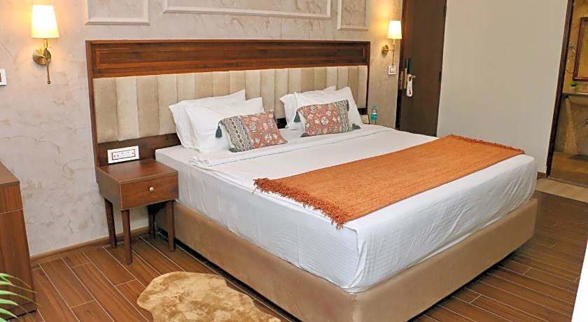 Nalapad's Hotel Bangalore International