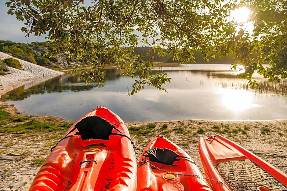 Apartamento em condomínio com passeio incluso