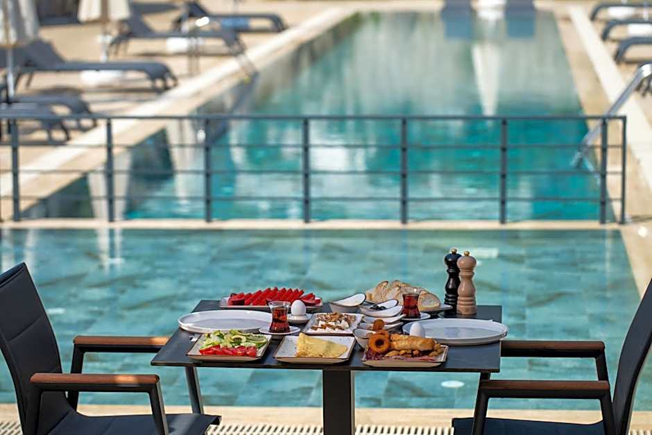 Rota Kilidonia Karaöz Suites&Villas