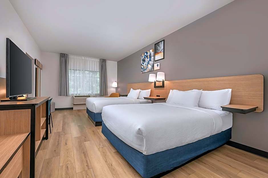 City Express by Marriott Spring