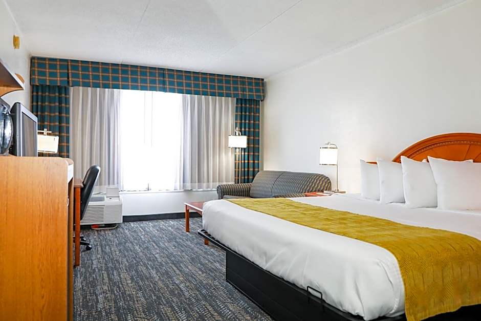 Ramada by Wyndham Cumberland Downtown