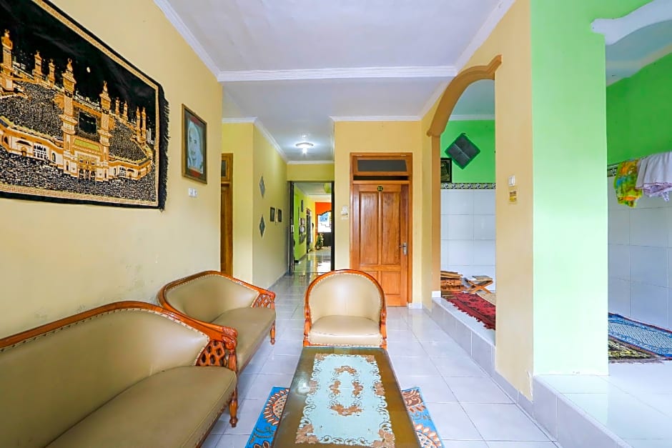 OYO 2440 Wallet Family Residence Syariah