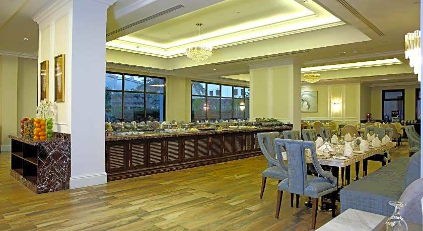 Vittori Palace Hotel and Residences