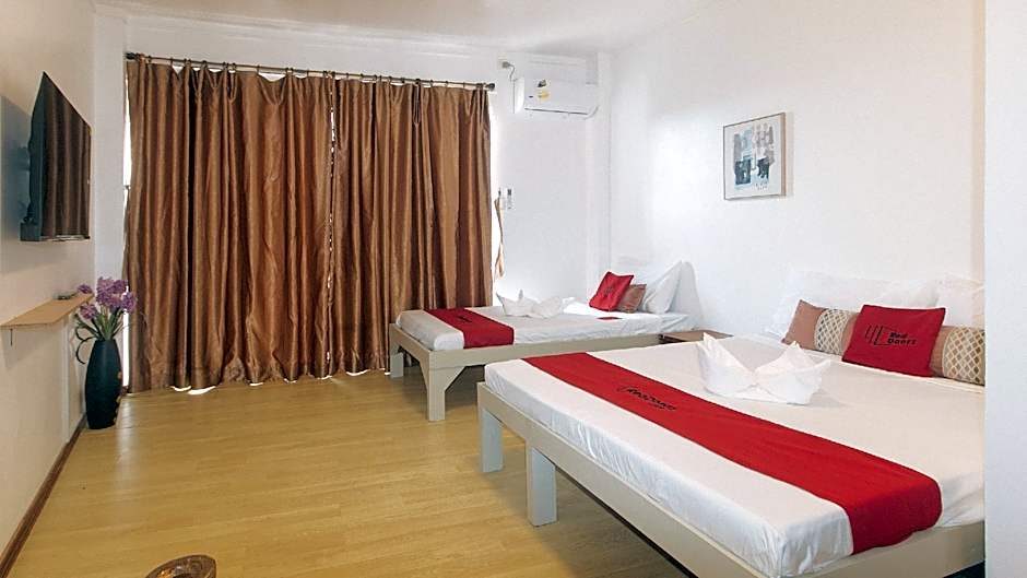 RedDoorz @ Garvs Boutique Hotel Boracay