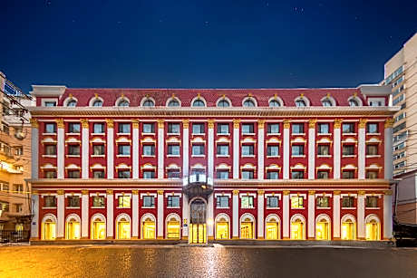 Starway Hotel Harbin Central Street Flood Control Monument