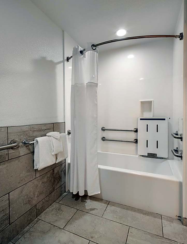 Ayres Suites Diamond Bar