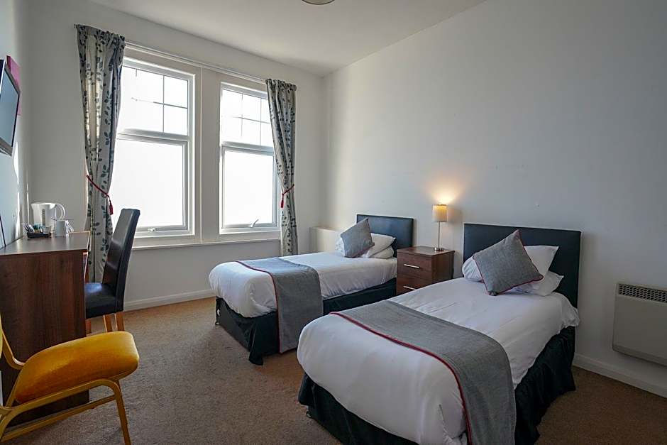 OYO Shanklin Beach Hotel