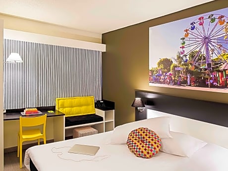 Standard Room With Twin Beds