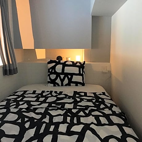 Single Bed in 6-Bed Dormitory Room