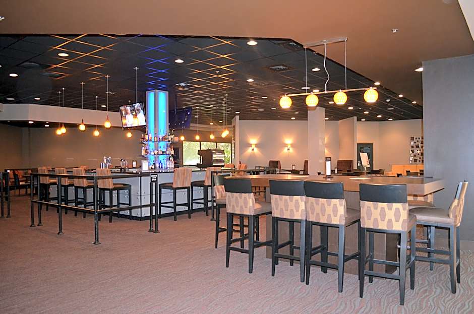 Holiday Inn Evansville Airport – Evansville, IN