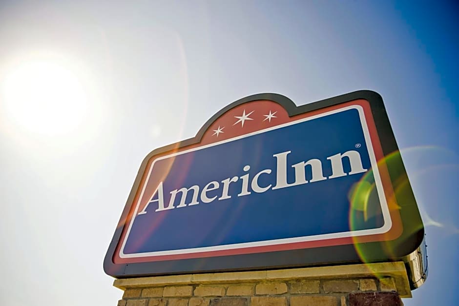 AmericInn by Wyndham DeWitt