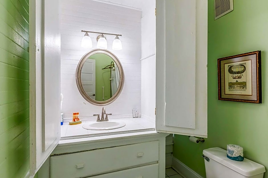 Coombs Inn & Suites, Ascend Hotel Collection