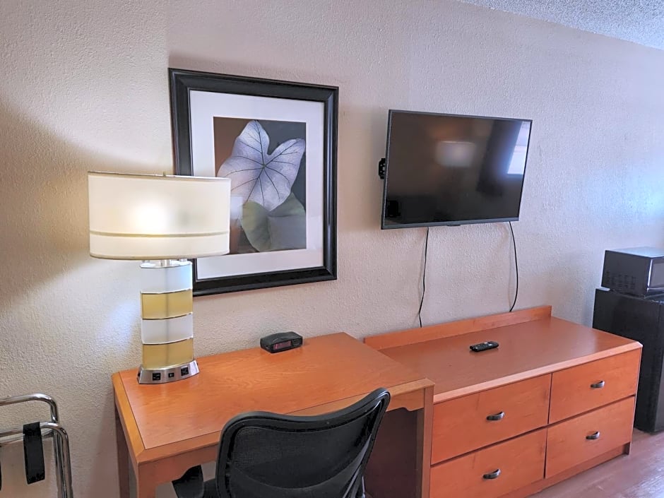 WestSpring Inn - Westlake Cleveland