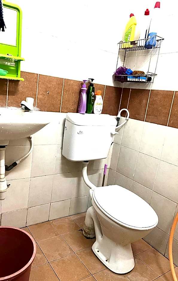 OYO Home 90492 Sena Homestay