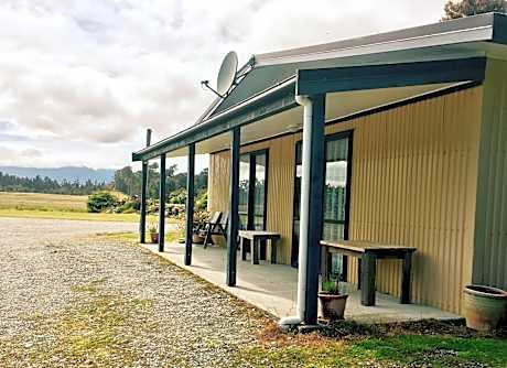 Bay Road Motels