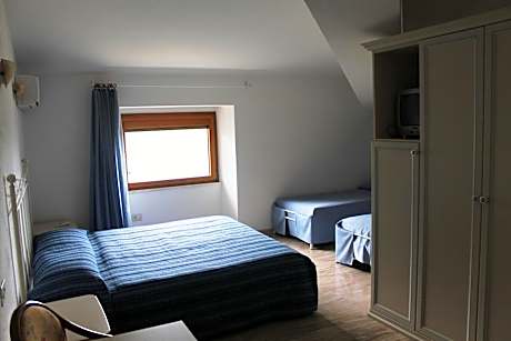 Quadruple Room with Garden View