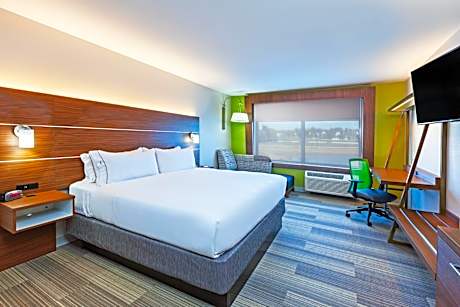 King Room - Hearing Accessible