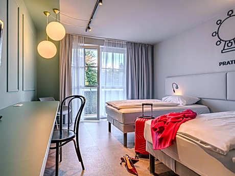 Standard Room With 2 Single Size Beds