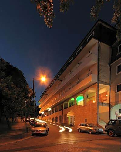 Petrus Hotel