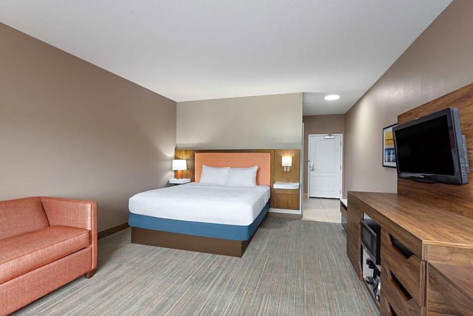 Hampton Inn By Hilton And Suites Harrisburg/North, Pa