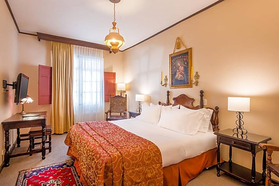 Hotel Dann Monasterio