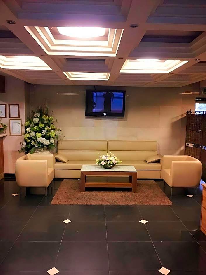 Hotel Millennium