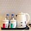 Youyou international apartment (Guangzhou Haizhu Plaza subway station private finance store)