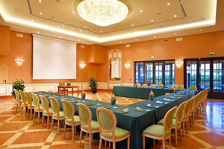 Castello Dal Pozzo Hotel