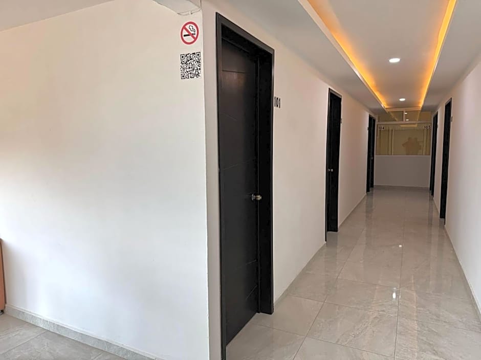 OYO Hotel Familiar Tollan