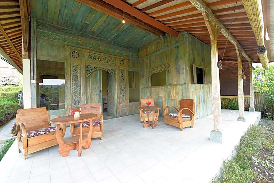 Amrita Villa Sidemen