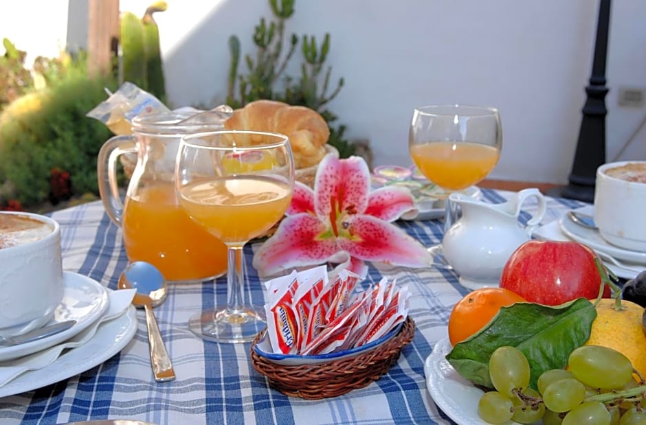 Hotel Antica Repubblica in Amalfi center at 100mt from the sea with payment parking