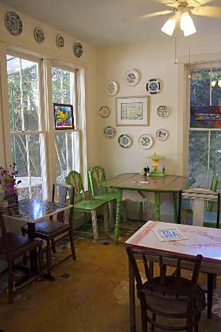 Hibiscus Coffee & Guesthouse