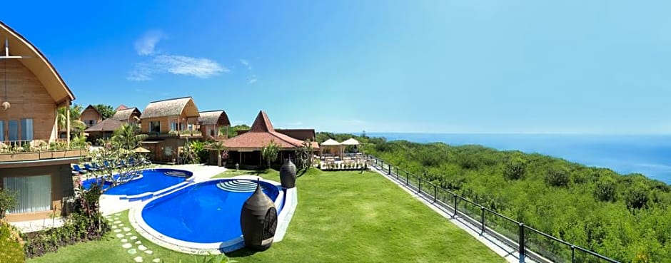De Sapphire Cliff Villa by Danapati