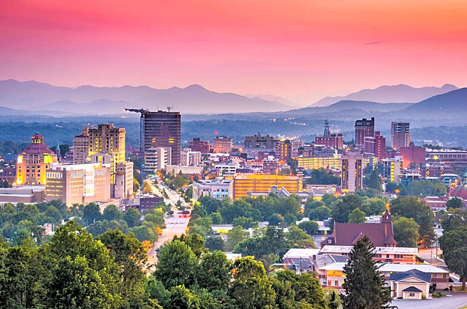 Holiday Inn Asheville East-Blue Ridge PKWY