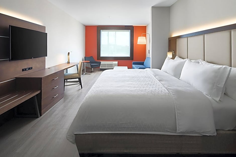 Holiday Inn Express & Suites Lubbock Central - Univ Area by IHG
