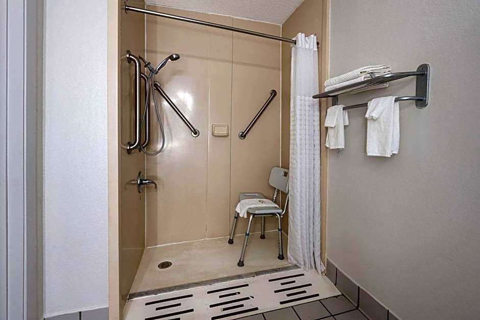 Quality Inn Farmville