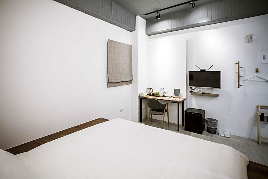 Tiin Tinn - Rivershore B&B