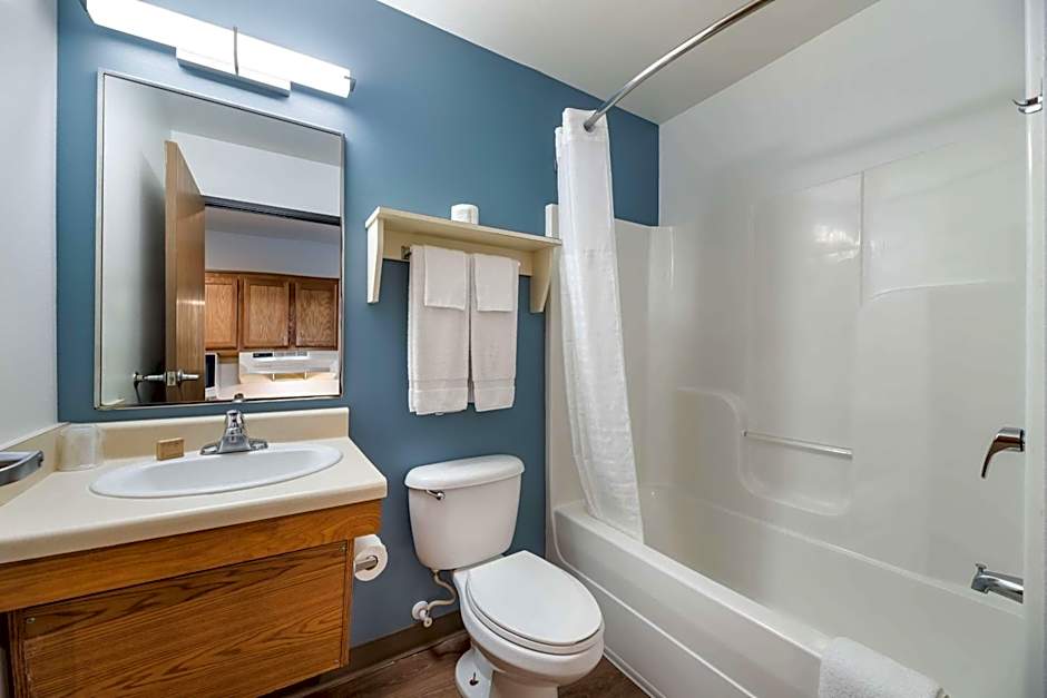 WoodSpring Suites Bentonville