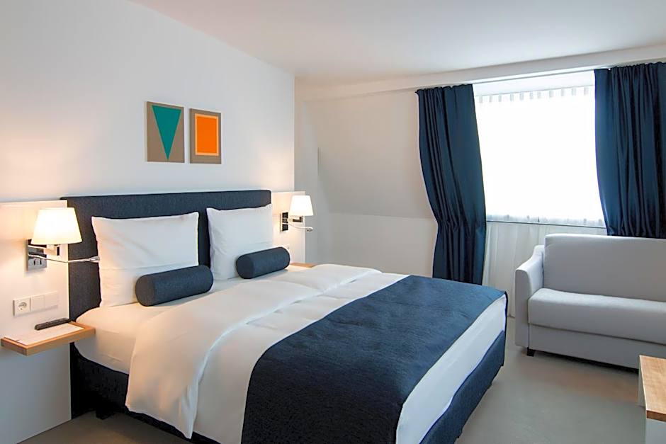 VI VADI HOTEL BAYER 89