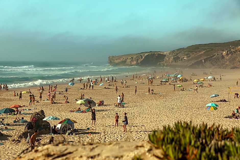 Birds of Paradise - Boutique Surf Lodge