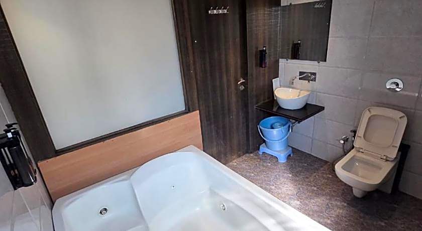 Cloud Green Residency