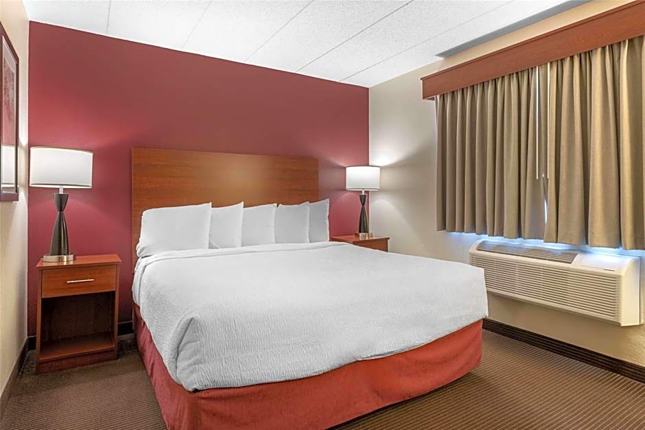 SureStay Plus Hotel by Best Western Litchfield