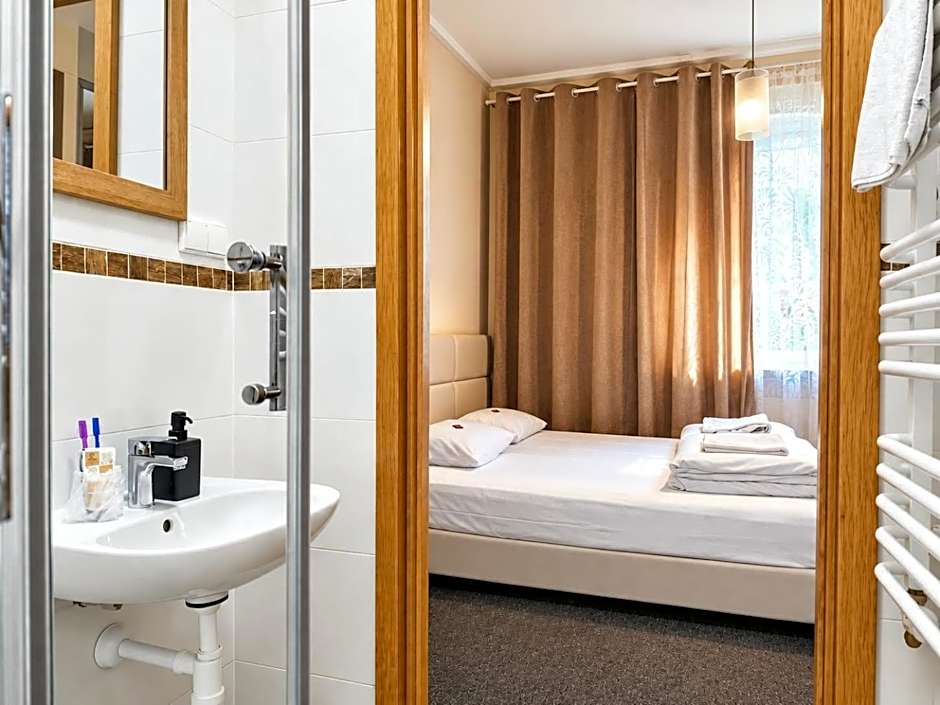 Helvetia Plus B&B - PRIVATE ROOMS and APARTMENTS
