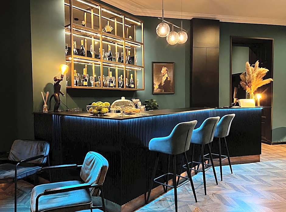 Rumor Rooms