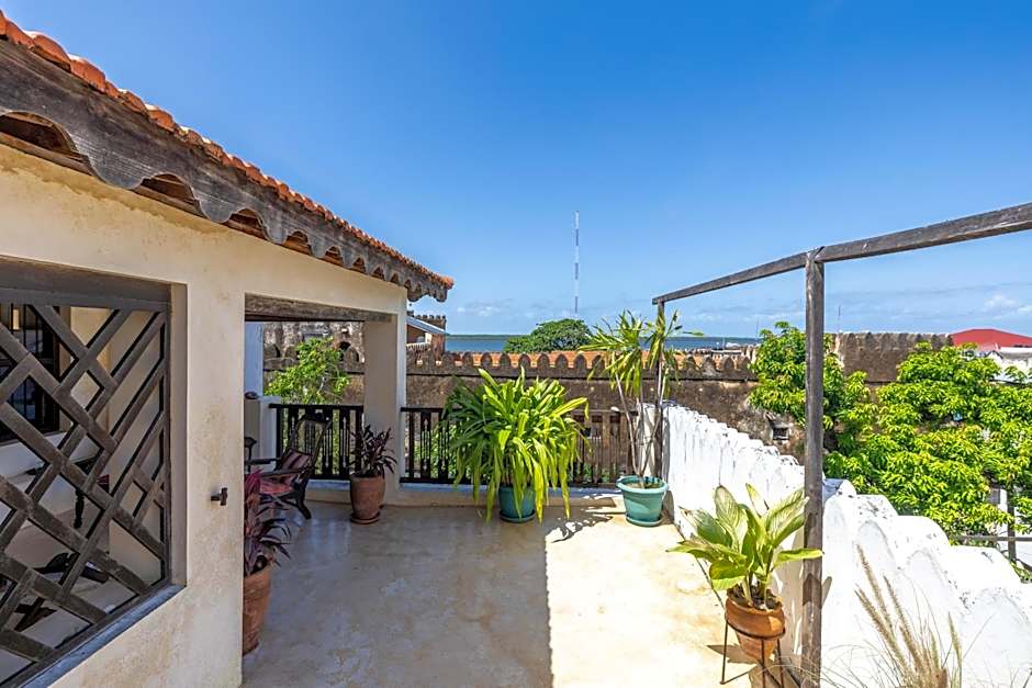 Subira House