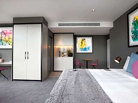 Deluxe King Room with Balcony