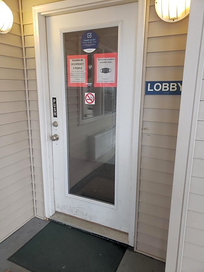Travelodge by Wyndham Traverse City MI