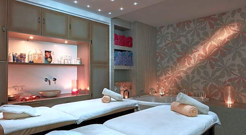 Arte And Mare Luxury Suites And Spa Hotel