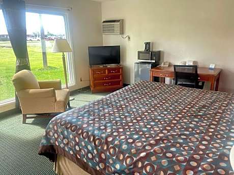 Standard King Room - Non-Smoking